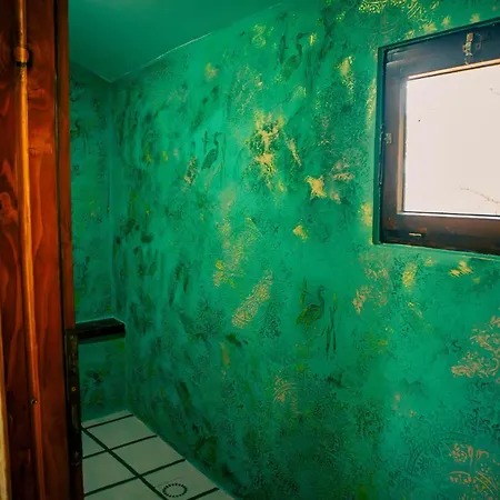 Kucica Na Vodi בקתה