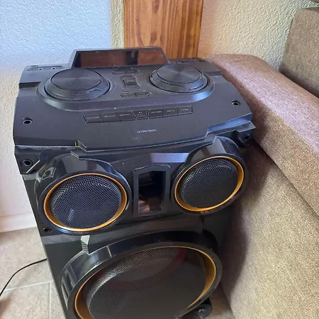 Kucica Na Vodi בקתה