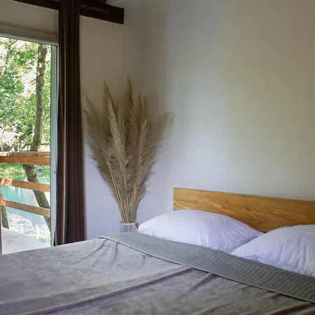 Chalet Kucica Na Vodi *