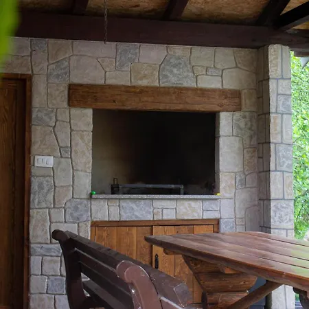 Chalet Kucica Na Vodi *