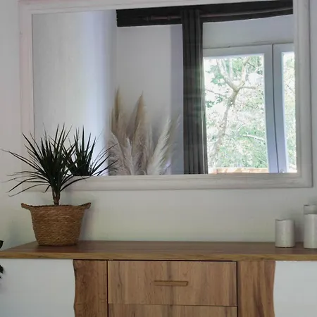 Chalet Kucica Na Vodi *