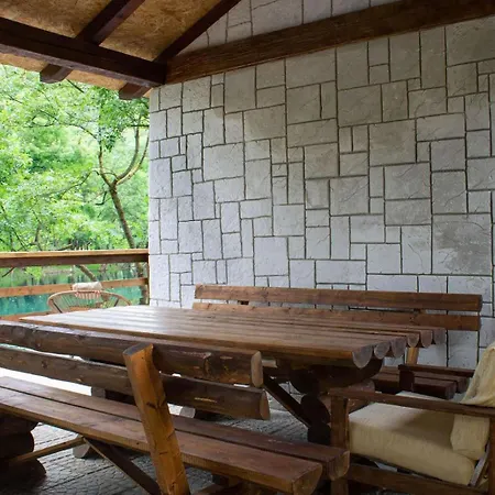 Kucica Na Vodi Chalet