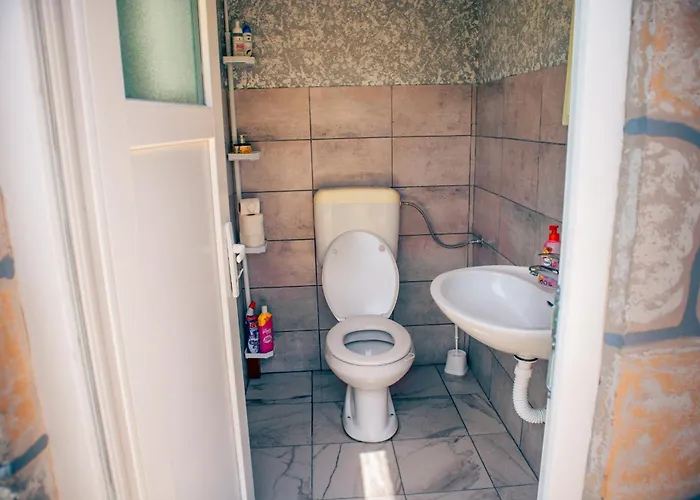 Kucica Na Vodi * Čapljina