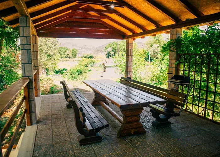 Kucica Na Vodi Chalet *