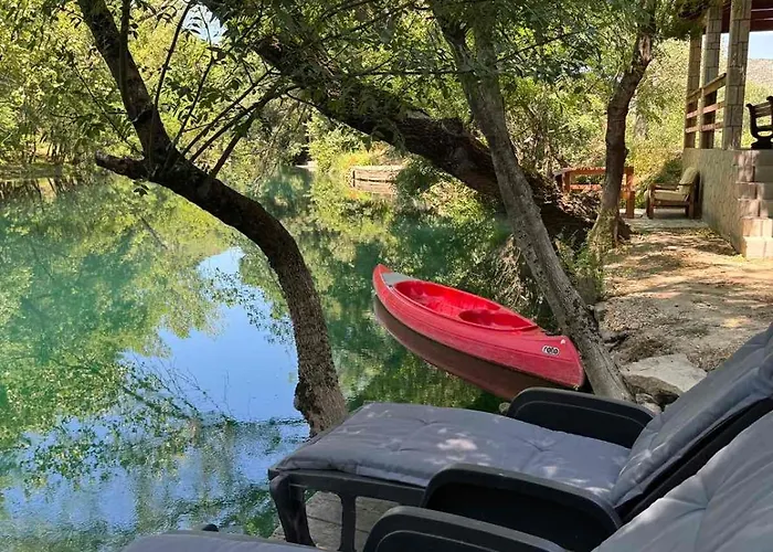Chalet Kucica Na Vodi *